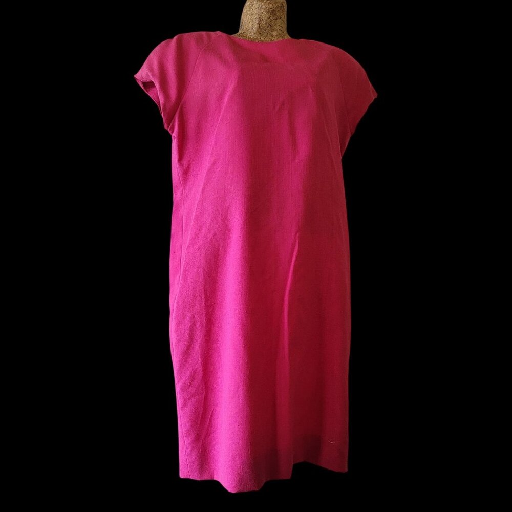Vintage 90s  Fuchsia Shift Dress With Cap Sleeves & Back Zipper Closure